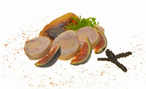 Ballotine de caille et foie gras sur poire rôtie, poivre long de Java